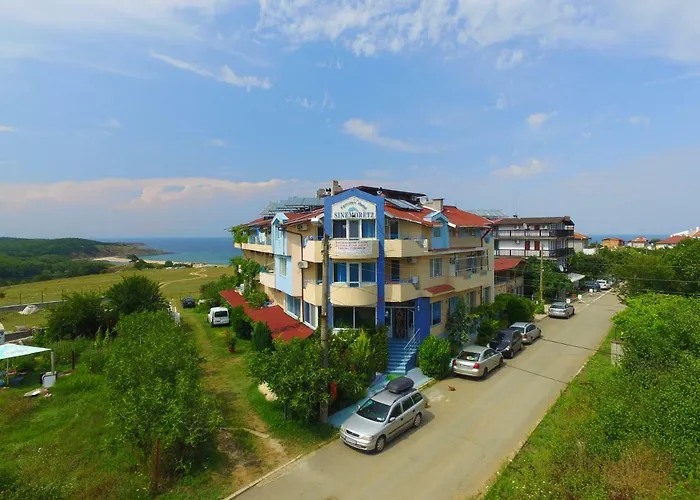 Family Hotel Sinemoretz